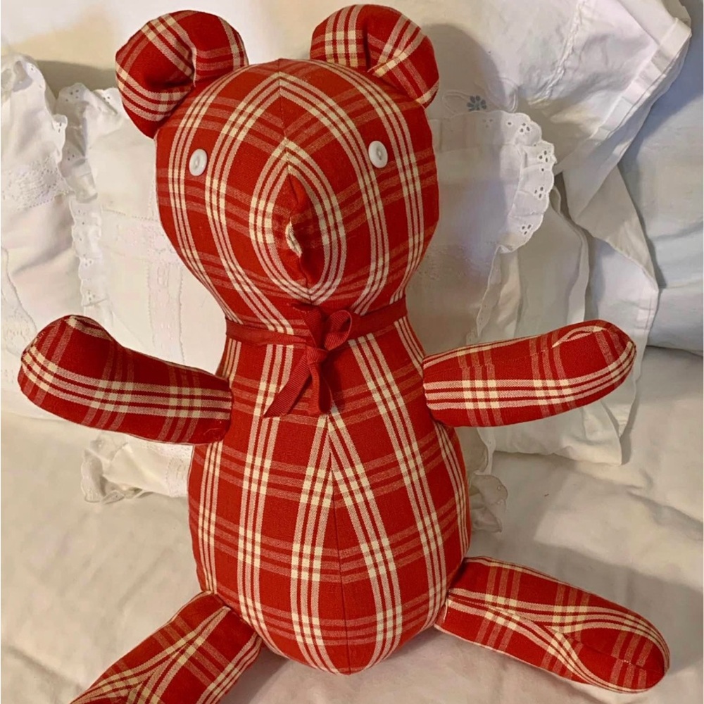 Red and white bear